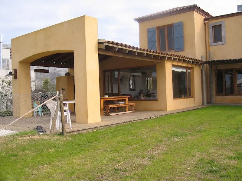 Construcción y ampliaciones en Exaltación de la Cruz y alrededores - Arq. Silvia Martinez.